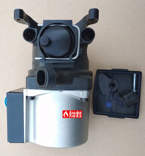 Циркуляционный насос Grundfos UPS15-50 A0-AC-BC P-N 59945526 Beretta R10027571 с открученной крышечкой (вид снизу)