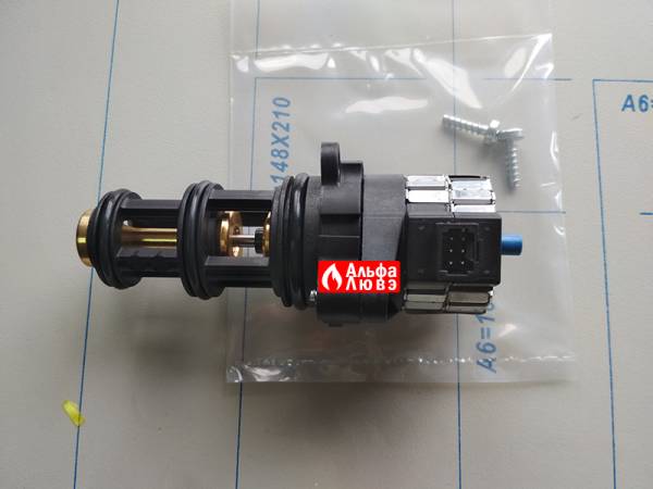 Трехходовой клапан Viessmann 7824699 для газового котла Viessman VH 1B (датчик подключения)