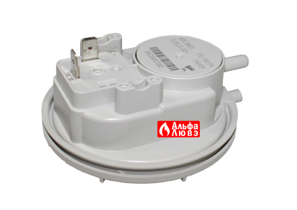 Прессостат (реле давления дыма) Viessmann 7817494 на котел Viessmann Vitopend 100 WH1B-WH1D (вид сбоку)